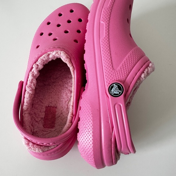 CROCS Pink Fleeced Line - size 4J - Picture 4 of 5